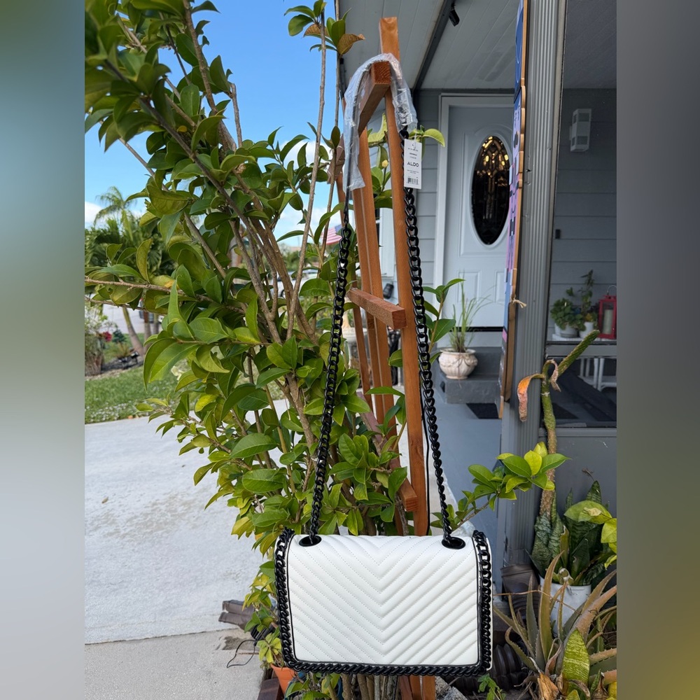 ALDO Greenwood White Quilted Shoulder Bag/Crossbody Bag - Picture 9 of 16